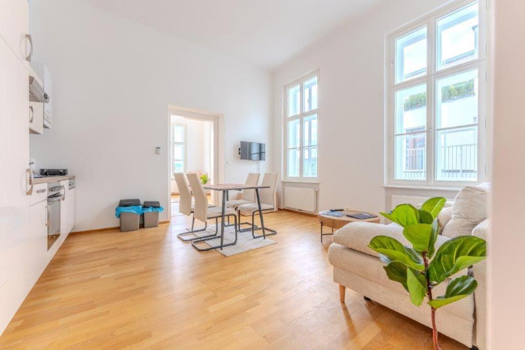 Deluxe Apartments Near The Center Krems an der Donau Exterior photo